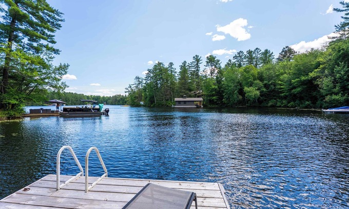 Baysville Casa | Bay Dreamer Summary:
