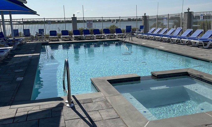 Southend Casa | Bay front, fabulous sunset views, waterfront pool , beaches in Brigantine. NJ!