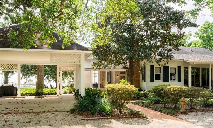 Point Clear Casa | Bay House Scenic Retreat