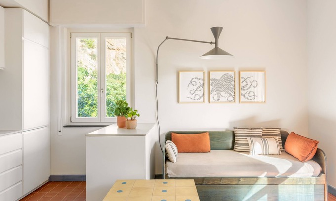 Varigotti Apartamento | Bay of Saracens - renovated apartment surrounded by greenery
