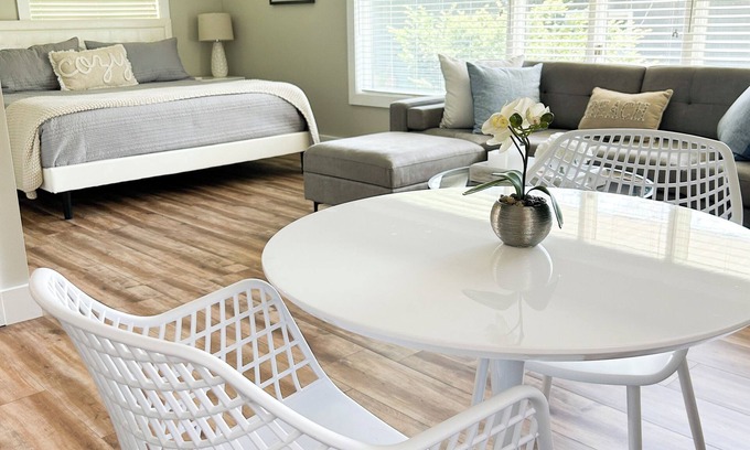 Traverse City Apartamento | Bay Town Suite - Hospitality By the Bay