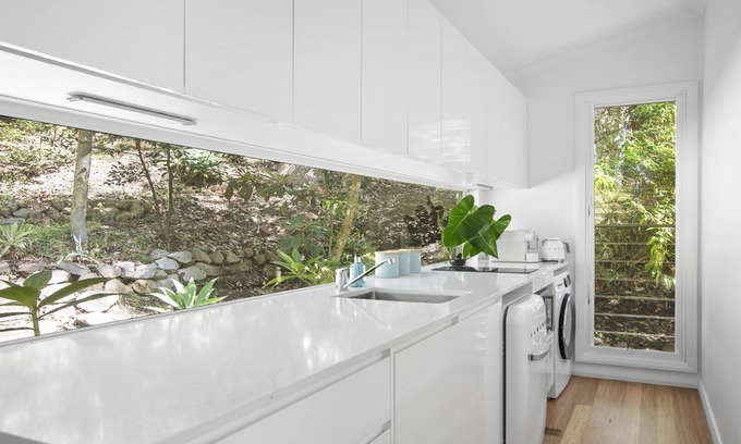 Pretty Beach Central Coast Casa | Bay views, beaches and bush walks