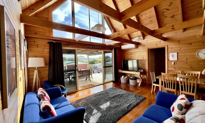 Stieglitz Casa | Bay views Escape: Relaxing Home for You and Your Family with outdoor EV Charger