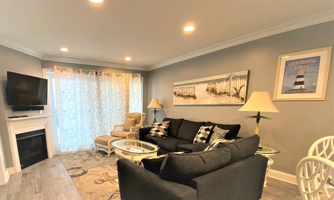 Dewey Beach Condominio | Bay Views, Pet Friendly, 2BR Condo w/ amenities Sleeps 6
