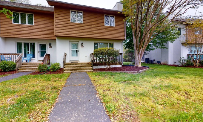 Bethany Beach Casa | Bayberry Woods home close to Bethany Beach with pool & private washer/dryer
