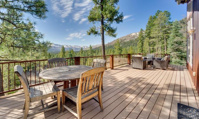 Bayfield Casa | Bayfield Cabin with Hot Tub and Striking Mountain View