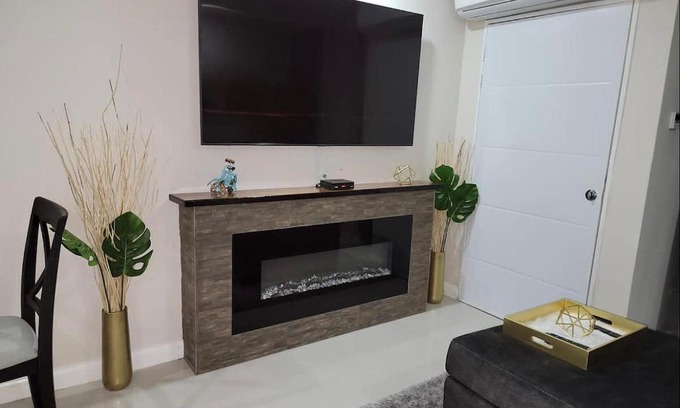 Portmore Casa | BayFront 5 Star Vacation Home