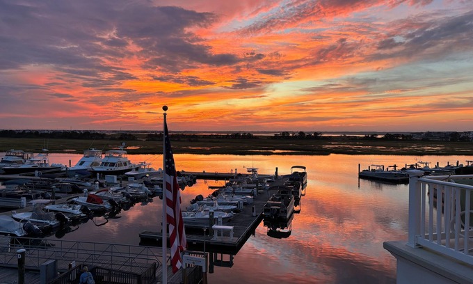 Avalon Condominio | Bayfront Condo in Avalon, NJ! Pet friendly & Breathtaking Sunsets!