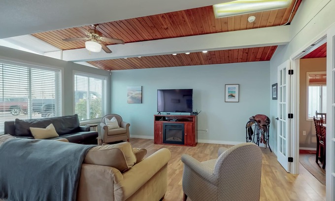 Westport Casa | Casa amigable para perros en el paseo marítimo con vistas increíbles!