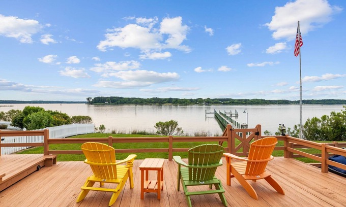 Reedville Casa | Bayfront Oasis with Heated Pool, Hot Tub & Playground! Family & Pet friendly!