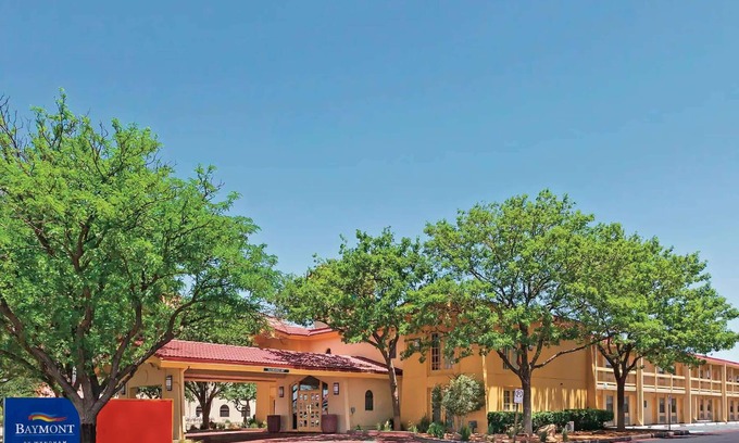 Downtown Hotel | Baymont by Wyndham Lubbock - Downtown Civic Center