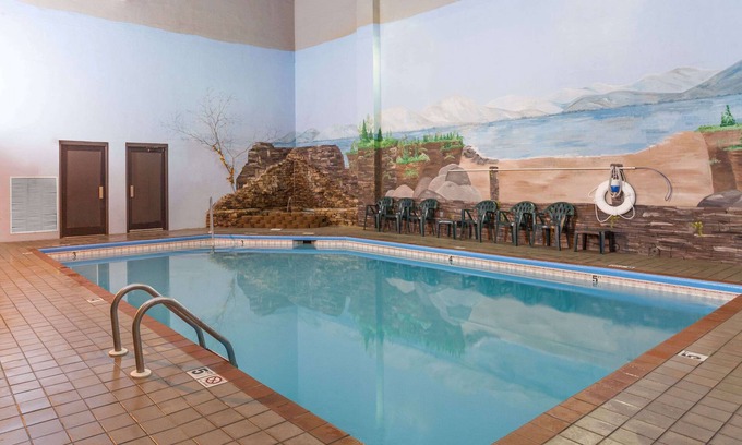 Pigeon Forge Hotel | Baymont by Wyndham Pigeon Forge near Island Drive
