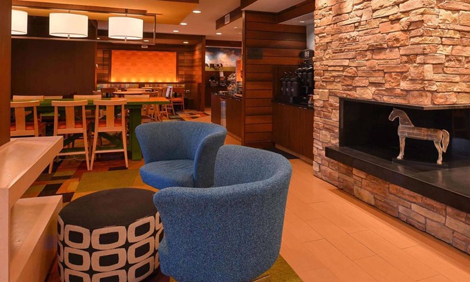 St. Charles Hotel | Baymont by Wyndham St. Charles