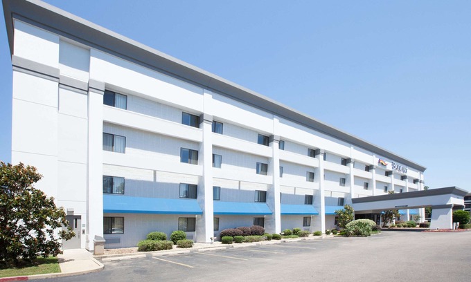 Texarkana Hotel | Baymont by Wyndham Texarkana