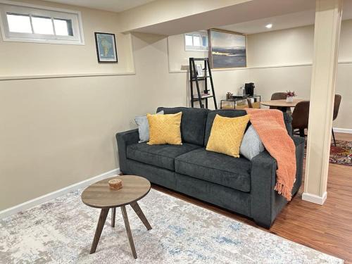 Constable Hook Apartamento | Bayonne Delight- Cozy NYC Gateway Apartment
