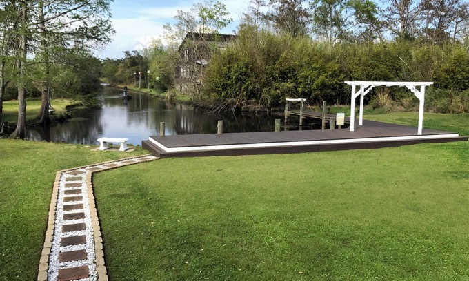 Slidell Casa | Bayou Waterfront Getaway en lujo- 25 minutos a Nueva Orleans