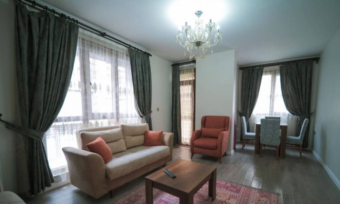 Bayrampasa Apartamento | Bayrampasa daire 6 · 1-B Suite Apt in the heart of Istanbul