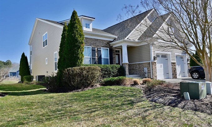 The Commons Casa | Bayside * 4 BR Fenwick Island Resort Home Rental: Lovely 4 BR Townhouse 2.5 BA