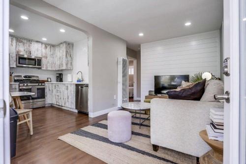 Mission Beach Casa | Bayside Bikini 1