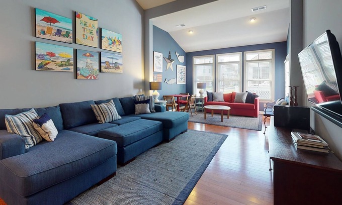 The Commons Casa | Bayside Resort townhouse w/ games, basketball court, shared sauna, gas grill