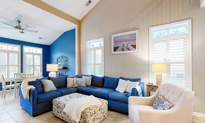 The Commons Casa | Bayside Resort townhouse with hot tub, pools, golf, game room, gym - dogs OK