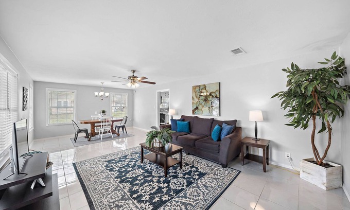 Baytown Casa | Baytown Retreat: 3-Bed Oasis w/ Outdoor Spaces!