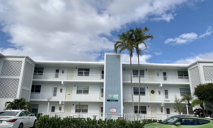East Fort Lauderdale Apartamento | Bayview Regency Apartments By Lowkl