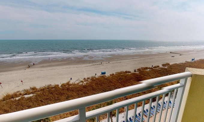 Atlantic Beach Condominio | Baywatch 703, Summer Beachfront Escape, Poolside Views, Sea Breeze