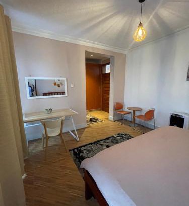 Kampala Apartamento | BAZY SUITEs