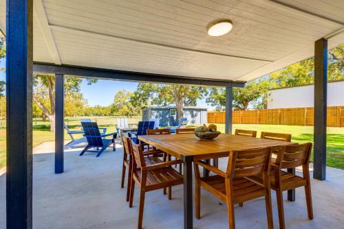 Johnson City Casa | BBQ Ready and Fire Pit Chic Johnson City Home
