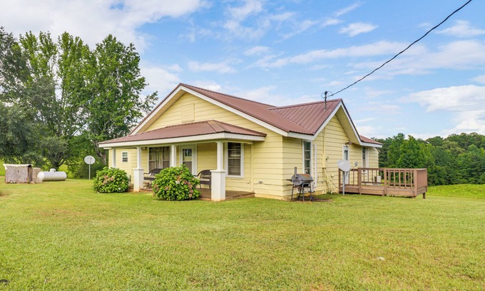 Delta Casa | BBQ Ready: Delta Country Home on 30 Acres