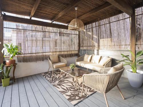 L'Hospitalet de Llobregat Apartamento | BCN: ¡Exclusivos y cerca del Camp Nou!