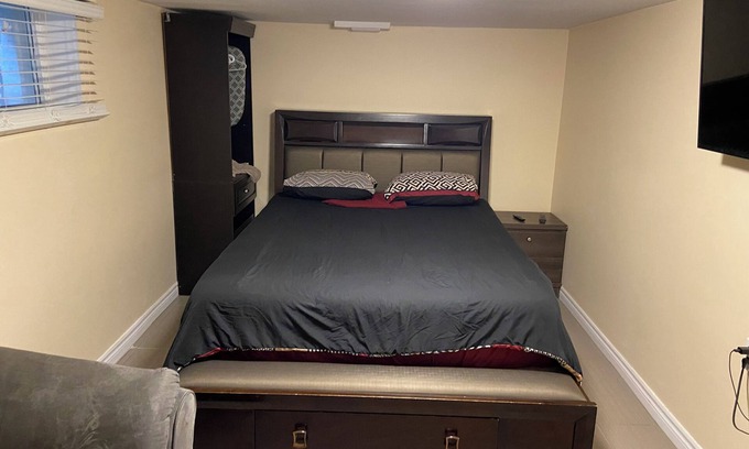 Welland Casa | Be At Home Away From Home III