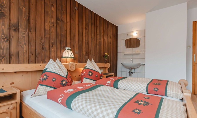 Schonbach Villa | Maravillosa casa de vacaciones para 11 personas con WIFI, TV, terraza y vista panorámica
