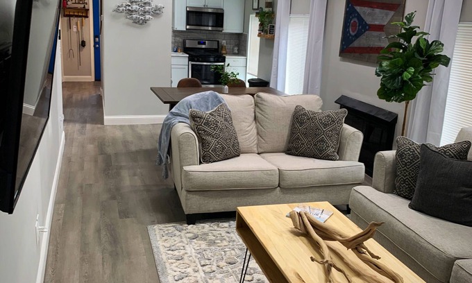 Buckeye Lake Casa | Be close to ALL Buckeye Lake Village has to offer!