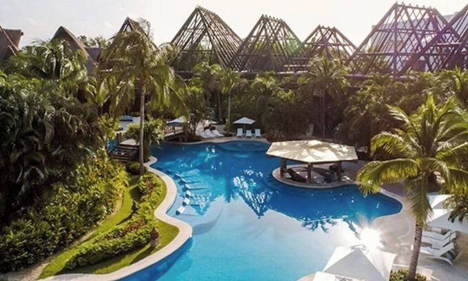Playa del Carmen Complejo | Be in the center of the action at the Mayan Palace One Bedroom Suite.