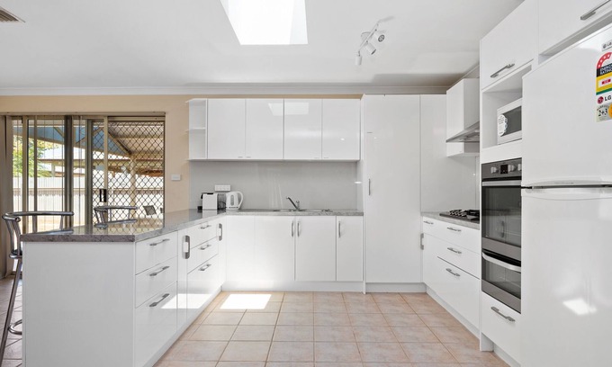 Somerville Casa | Bea-Vic Home. Your home away from home.