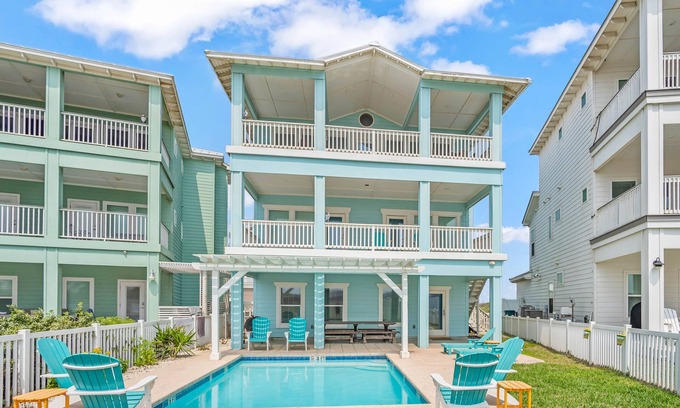 Port Aransas Casa | Beach-A-Holic | Views, Private Pool, Walk To Beach