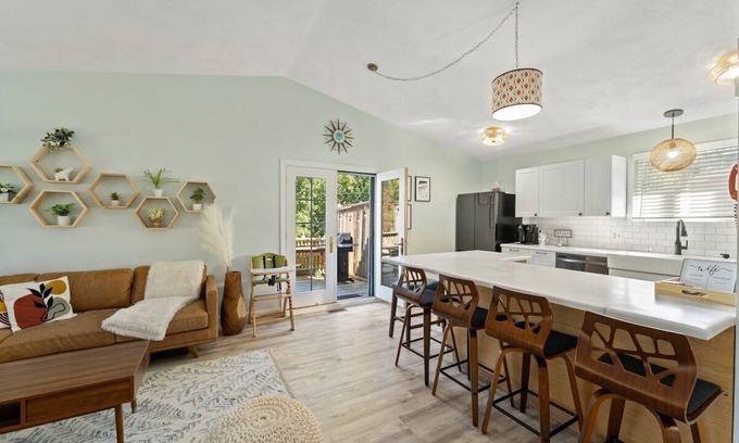 Saunderstown Casa | Beach Access! Arcade and central air!