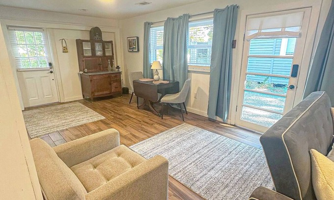 Long Beach Casa | Beach Access BBQ Grill Cozy Studio WIFI