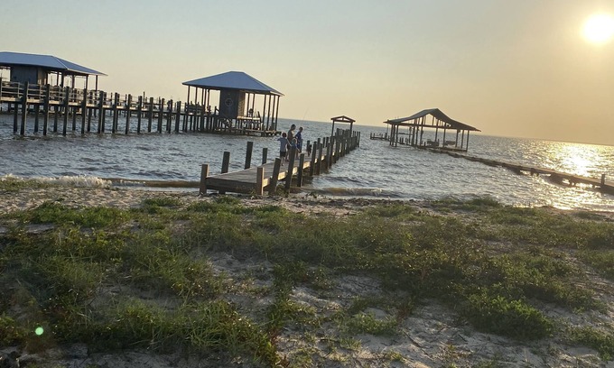 Montrose Casa | Beach access, in historic Montrose area, directly across from Mobile Bay