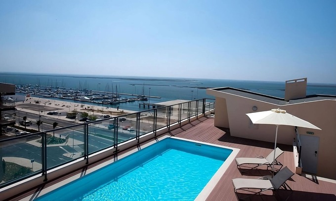 Olhao Apartamento | Beach Adventure in Armona Mar Beach! Full Kitchen, Pet-friendly, Outdoor Pool!