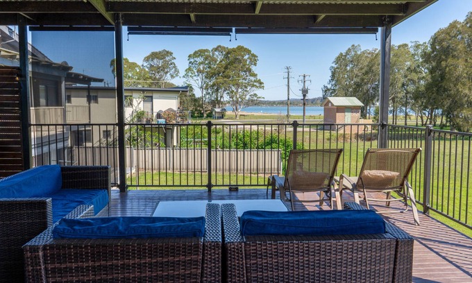 Surfside Casa | Beach and bush views