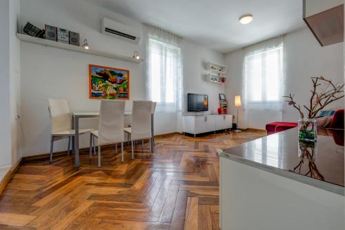 Bacvice Apartamento | Beach Apartment Lana
