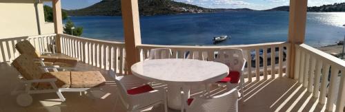 Podglavica Apartamento | Beach Apartments Rogoznica