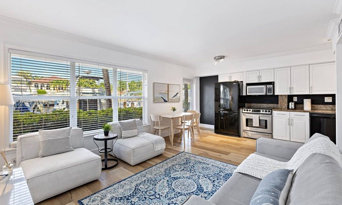 Hendricks and Venice Isles Apartamento | Beach Apt With Waterview in Las Olas Blvd