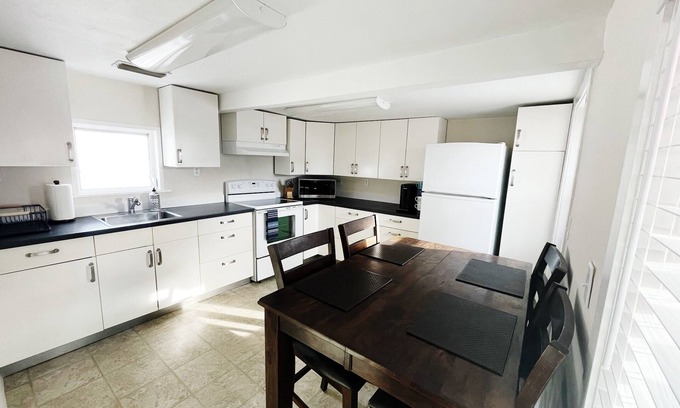 Redington Shores Cabaña | Beach Ave Escape Unit B - Just steps from the Beach!