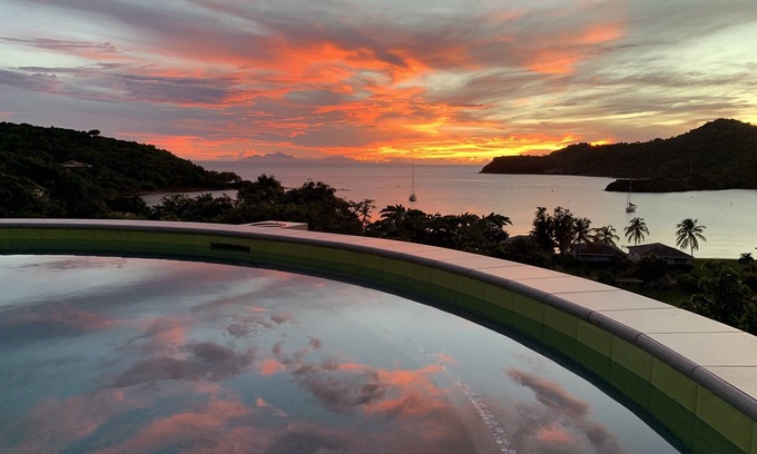 Freemans Bay Villa | PLAYA, PLAYA, PLAYA + PISCINA PRIVADA = YIPPEE!