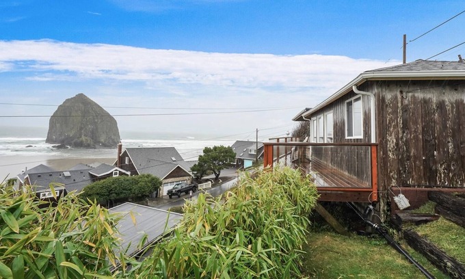 Tolovana Park Cabina | Beach Bijou - Breathtaking Ocean Views!