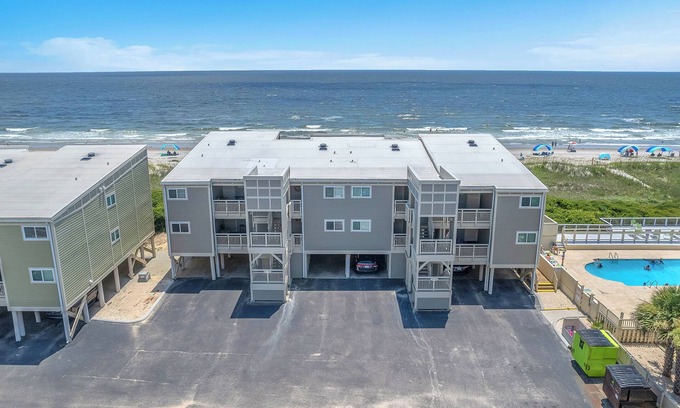 Caswell Beach Condominio | Beach Birds: Oceanfront Condo with Excellent Views